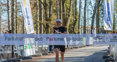 Tartu jooksuhooaja avanud Parkmetsa jooksu võitsid Rauno Laumets ja Pille Hinn